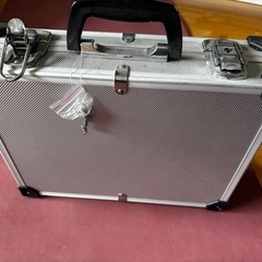 24-11-8 アタッシュケースの画像