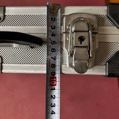 24-11-8 アタッシュケースの画像