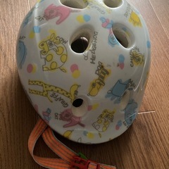 幼児用ヘルメット、調節可能