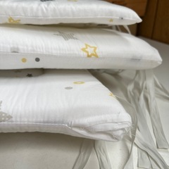 ベッドガード　ベビーベッドクッション　星柄　の画像