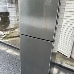 2019年製　ノンフロン冷凍冷蔵庫　シャープ