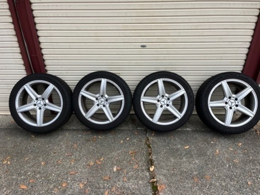 車のパーツ タイヤ、ホイール