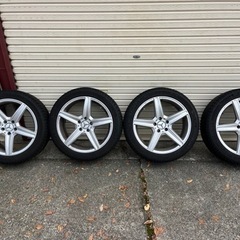 車のパーツ タイヤ、ホイール