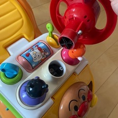 アンパンマン乗り物の画像