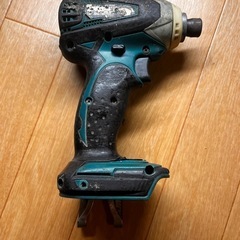 マキタ　インパクトドライバー　　ジャンクの画像