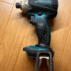 マキタ　インパクトドライバー　　ジャンクの画像