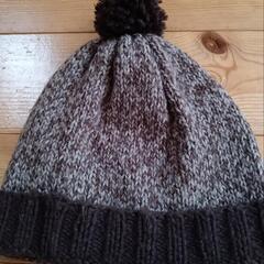 手編みキッズニット帽の画像