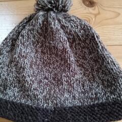 手編みキッズニット帽の画像