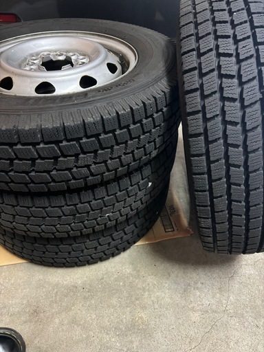 スタッドレスタイヤ 145R12 6pr