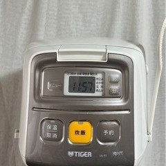 【ほぼ未使用】タイガー炊飯器 3合 ホワイト JAI-R551W