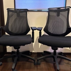 イトーキ オフィスチェア可動肘 メッシュバック ハイバック ハンガー付の画像