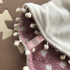 branshes ブランシェス ベビー フード付き リバーシブルポンチョの画像