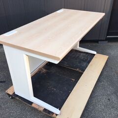 【良品/美品/複数台対応可】 イノウエ/井上金庫販売　オフィスデスク　平机　ナチュラル　ODH-147　W1400㎜×D700㎜×H700㎜　定価61,930円の画像