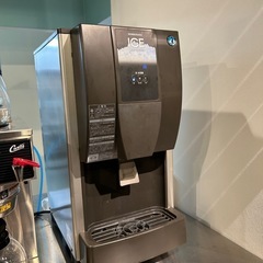 中古厨房機器　6点セット　冷蔵庫　コンロ　オーブン　アイスディスペンサー　茹で麺機の画像