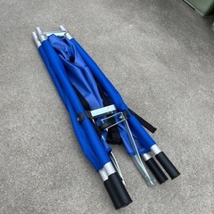 折りたたみ担架の画像