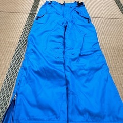 子供スキーウェアーの画像