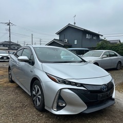 平成31年　トヨタプリウスPHEV  75,928km