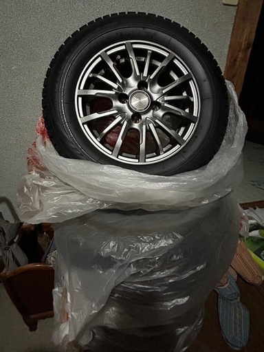 スタッドレスタイヤ