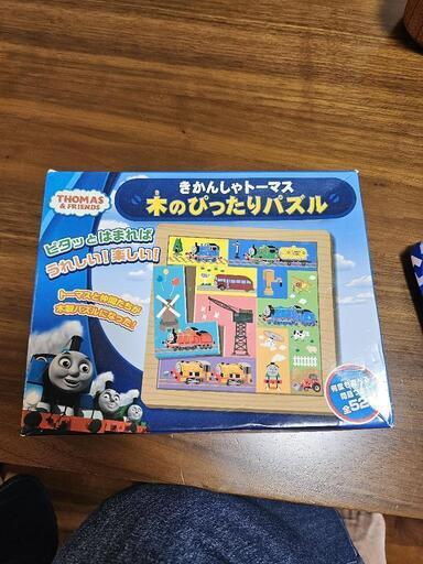 トーマス　木のぴったりパズル　パズル