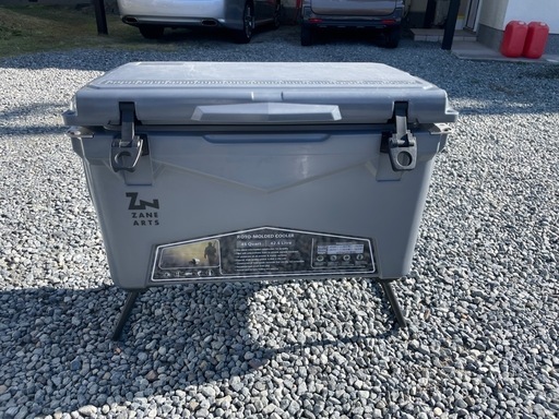 ディーライト クーラーボックス45Q   脚付き