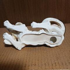 ビーグル犬陶器置物の画像