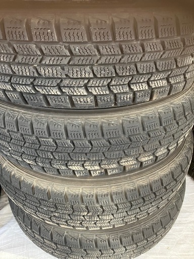 スタッドレスタイヤ145/80R/13