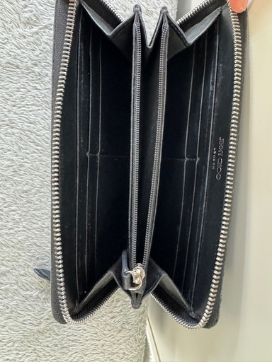 【値下げしました】JIMMY CHOO 長財布 黒 ブラック レア ジミーチュウ  ブラック  長財布  黒  ラウンドファスナー  ファスナー  シンプル   レア  上品   スター  ロゴ No2954