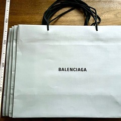 valenciaga  バレンシアガ　ショッパーバック＆ボックスの画像