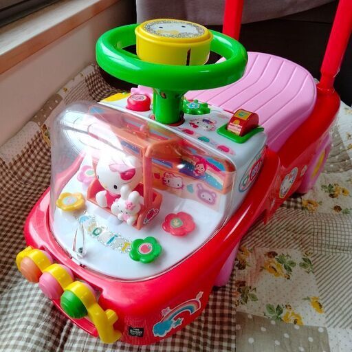ハローキティの乗用玩具