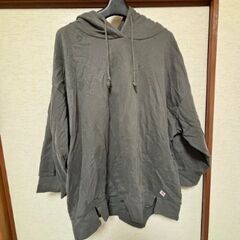 メーカー不明　パーカー　4Lの画像