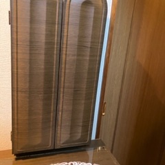 受付終了しました。
サイズ記入しました。ドレッサー　鏡台　お揃いの椅子　木製　無料　1階の自宅に取りに来て下さる方　受け渡し予定者の方が決まりました。の画像