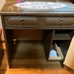 受付終了しました。
サイズ記入しました。ドレッサー　鏡台　お揃いの椅子　木製　無料　1階の自宅に取りに来て下さる方　受け渡し予定者の方が決まりました。の画像