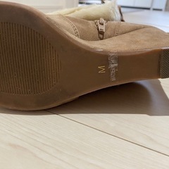 定価18,000ブーツの画像