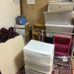 大量 ペルシャ絨毯風カーペット 訳あり家具類まとめて 