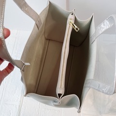 未使用品✨収納力が高く丁度いいサイズ感のハンドバッグ 卒園式 入学式 フォーマル おしゃれ 清楚の画像