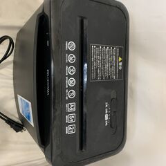 アイリスオーヤマ シュレッダー 家庭用 ホチキス対応 連続2回 オフィス用の画像