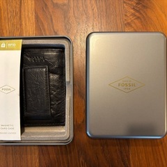 【新品】【美品】 FOSSIL マネークリップ付きマグネティックカードケース 黒の画像