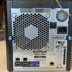 HP製 ProLiant MicroServer GEN8 キューブ型サーバーの画像