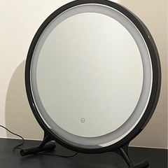 【交渉中】LEDライト付き鏡の画像