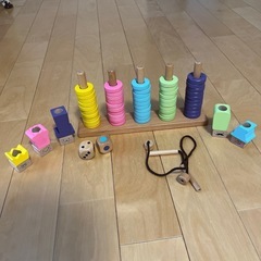 カラフルな木製積み木セット