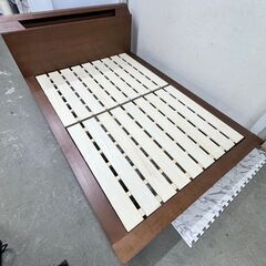  20479  コンセント ヘッドライト付 ダブルベッドフレーム...