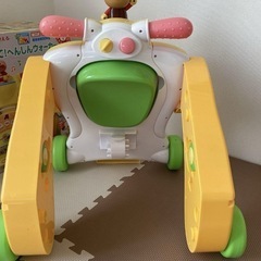 アンパンマン乗って押してへんしんウォーカー おもちゃ 知育玩具　箱付き ビジーボード 11種類の画像