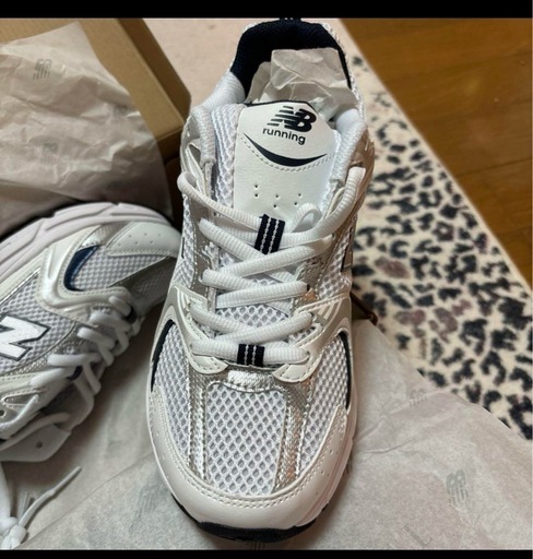 新品　未使用 ニューバランス　530SG 