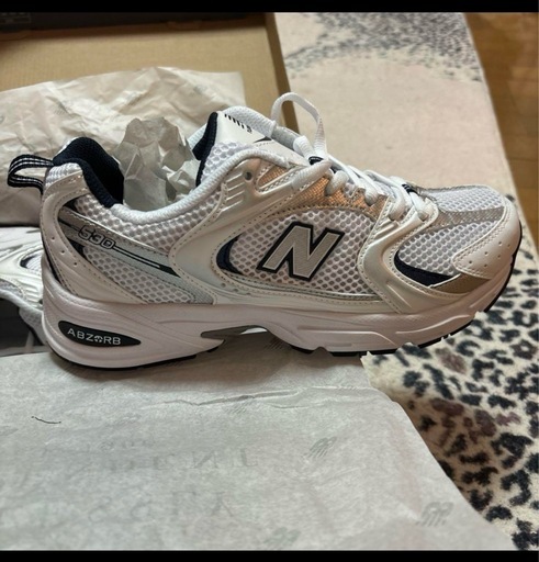 新品　未使用 ニューバランス　530SG 