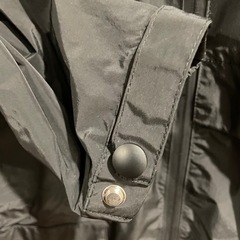 PRADA レインコートの画像