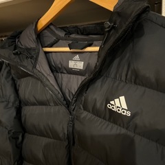 【adidas】ライトダウンジャケットの画像