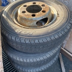 車のパーツ タイヤ、ホイール