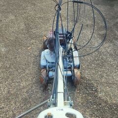 自走式草刈り機スパイダーモア4wd az851aの画像