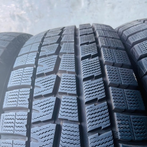 極上タイヤ　DUNLOP ダンロップ　WM01 215/65R16 スタッドレス　タイヤ　2019年製　16インチ