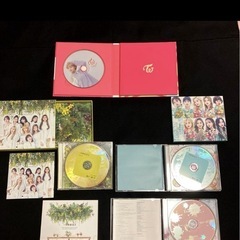 twice☆大量グッズセット☆うちわ☆CD☆カード☆缶バッジ☆最安値の画像